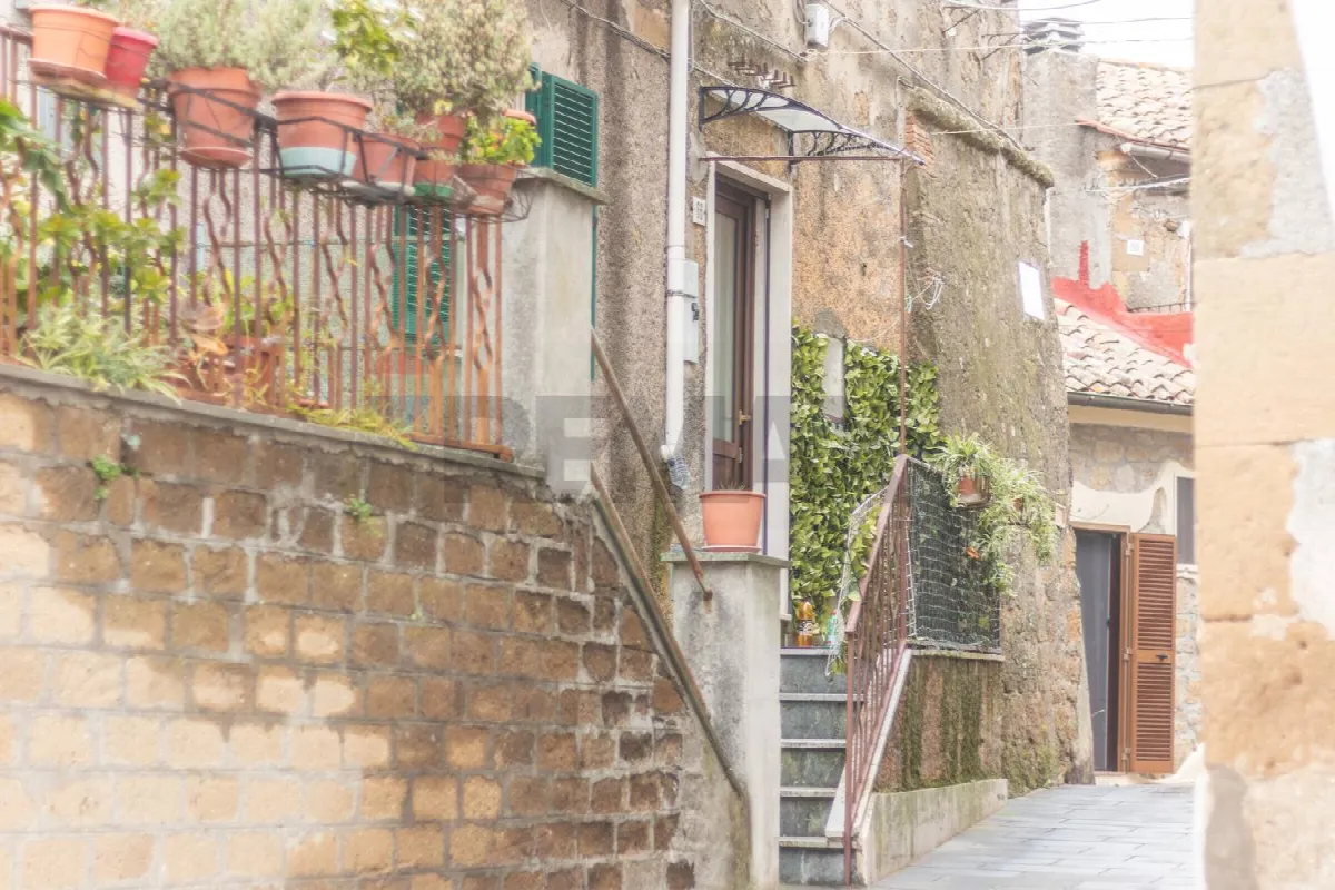 Appartamento in vendita a Ischia di Castro - foto 1