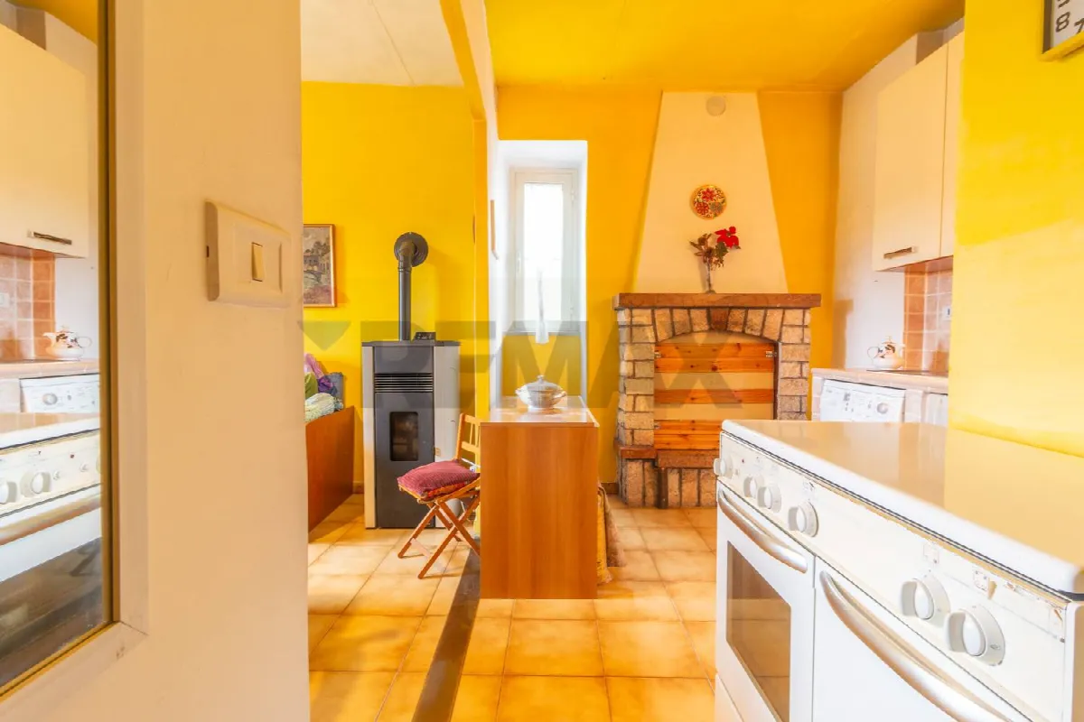 Appartamento in vendita a Ischia di Castro - foto 2