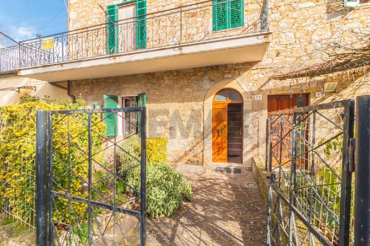 Appartamento in vendita a Semproniano - foto 1
