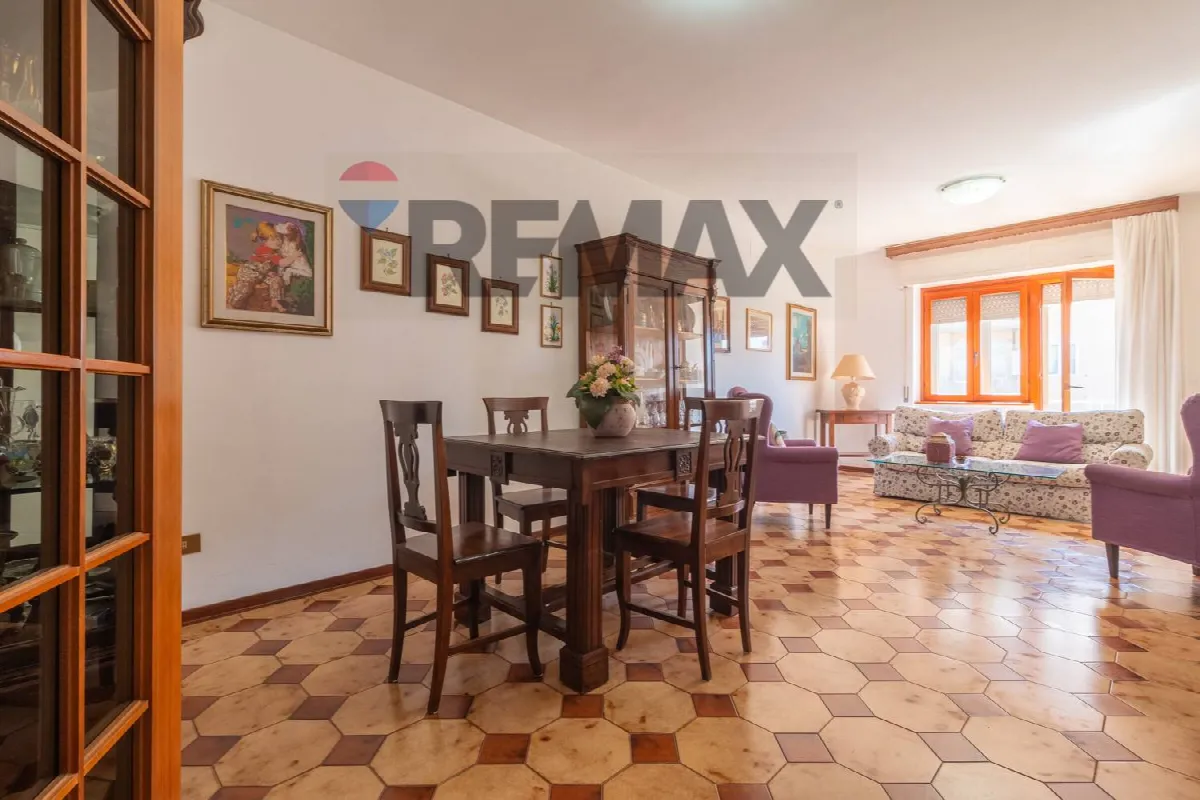Appartamento in vendita a Montalto di Castro, Centro Città - foto 2