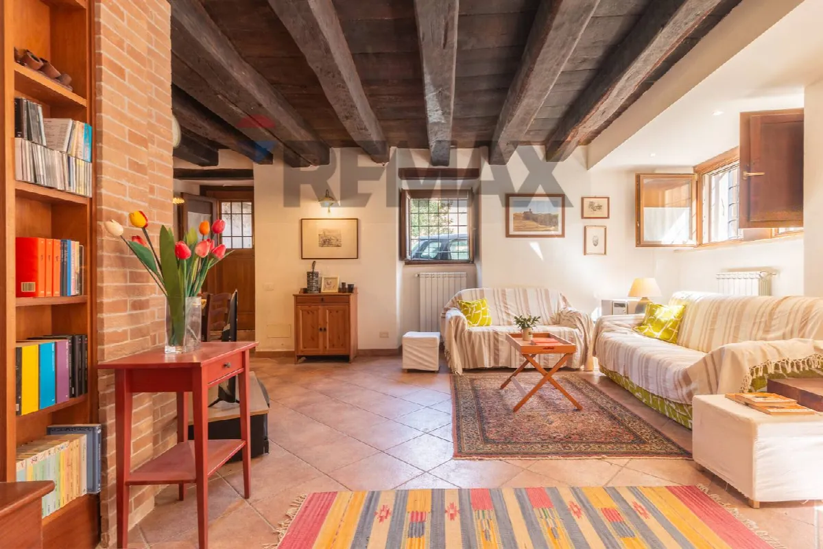 Appartamento in vendita a Montalto di Castro, Centro Storico - foto 1