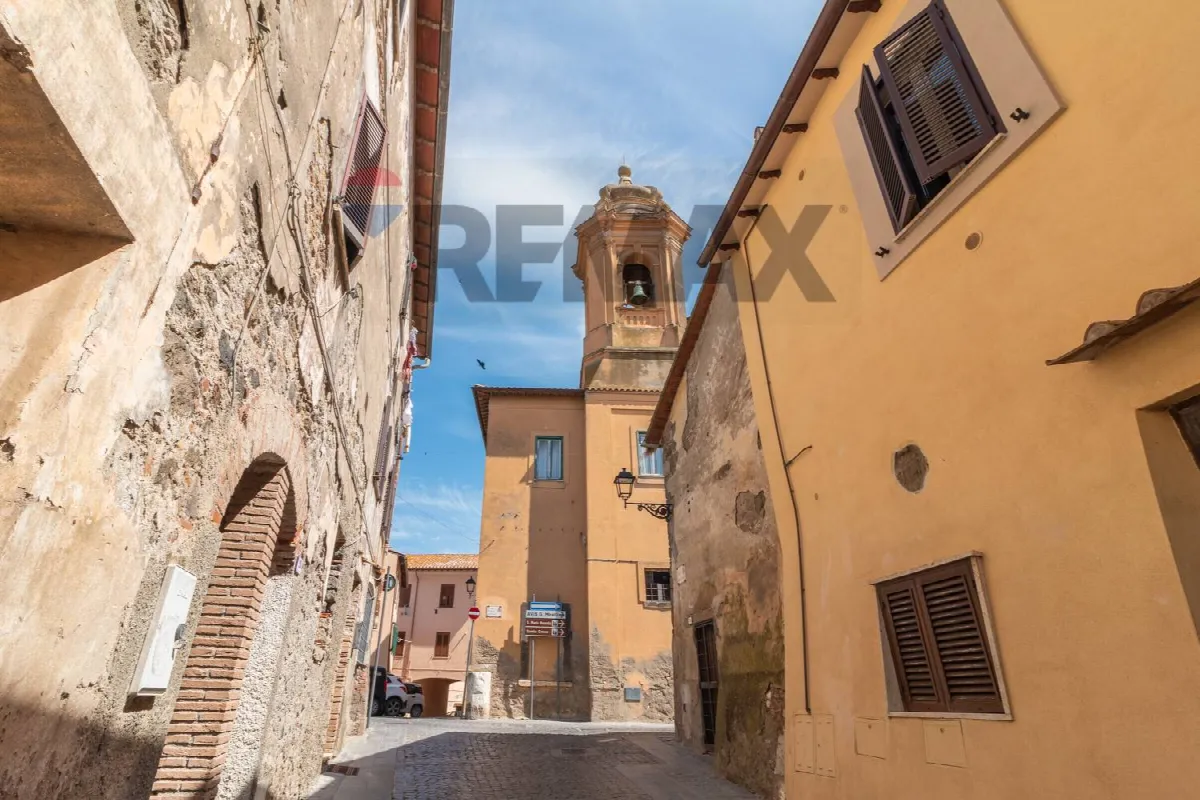 Appartamento in vendita a Montalto di Castro, Centro Storico - foto 2