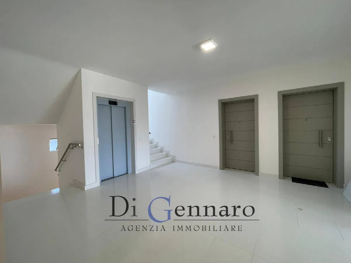 Appartamento Trilocale in vendita a Martinsicuro, Villa Rosa - foto 2