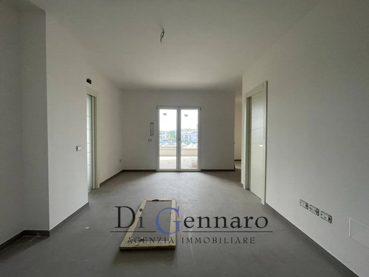Appartamento Trilocale in vendita a Martinsicuro, Villa Rosa - foto 2