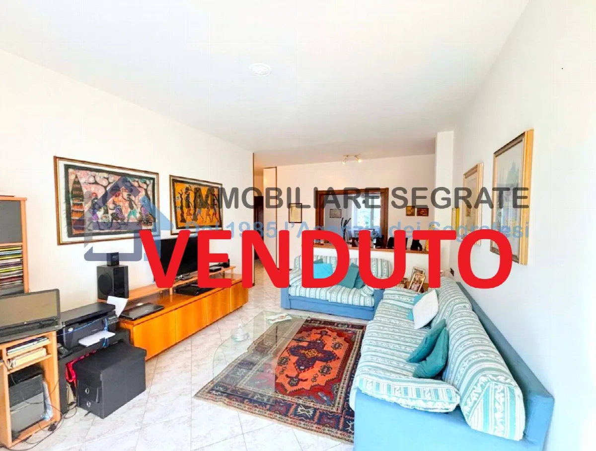 4 Locali in vendita a Segrate, Villaggio Ambrosiano - foto 1