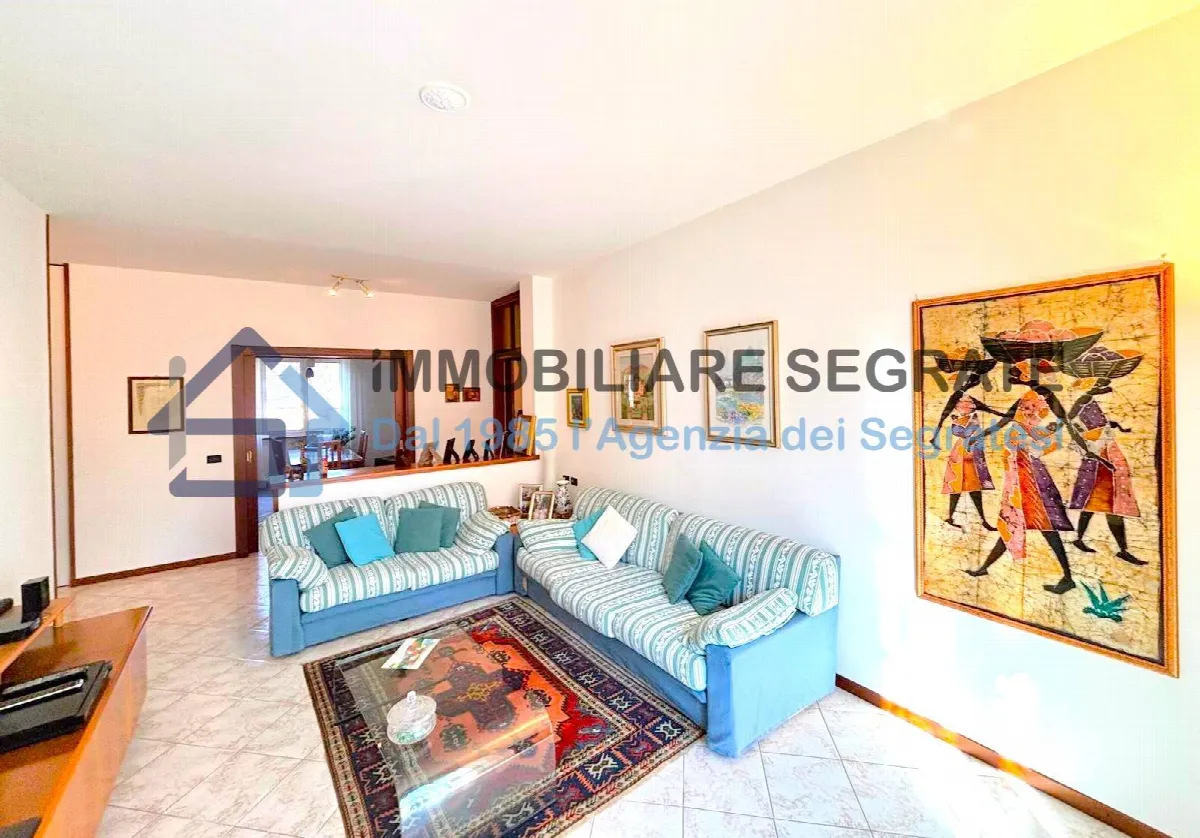 4 Locali in vendita a Segrate, Villaggio Ambrosiano - foto 3