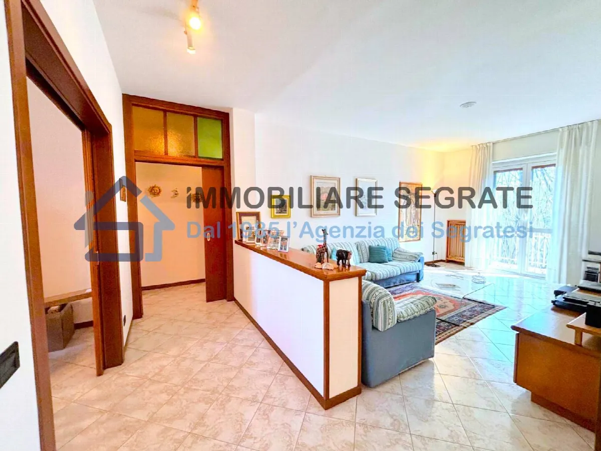 4 Locali in vendita a Segrate, Villaggio Ambrosiano - foto 4