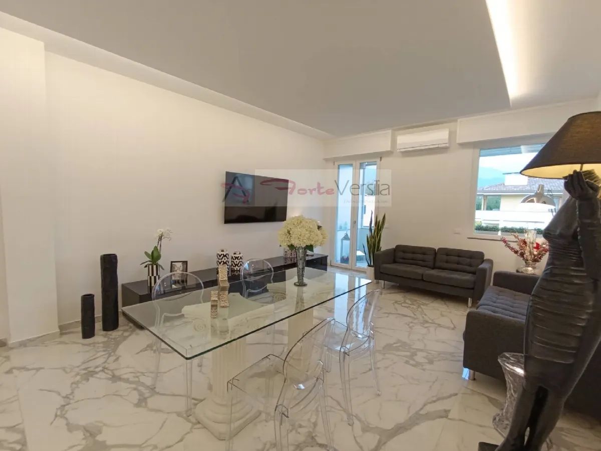 appartamento in vendita a Forte dei Marmi, Centro - foto 2