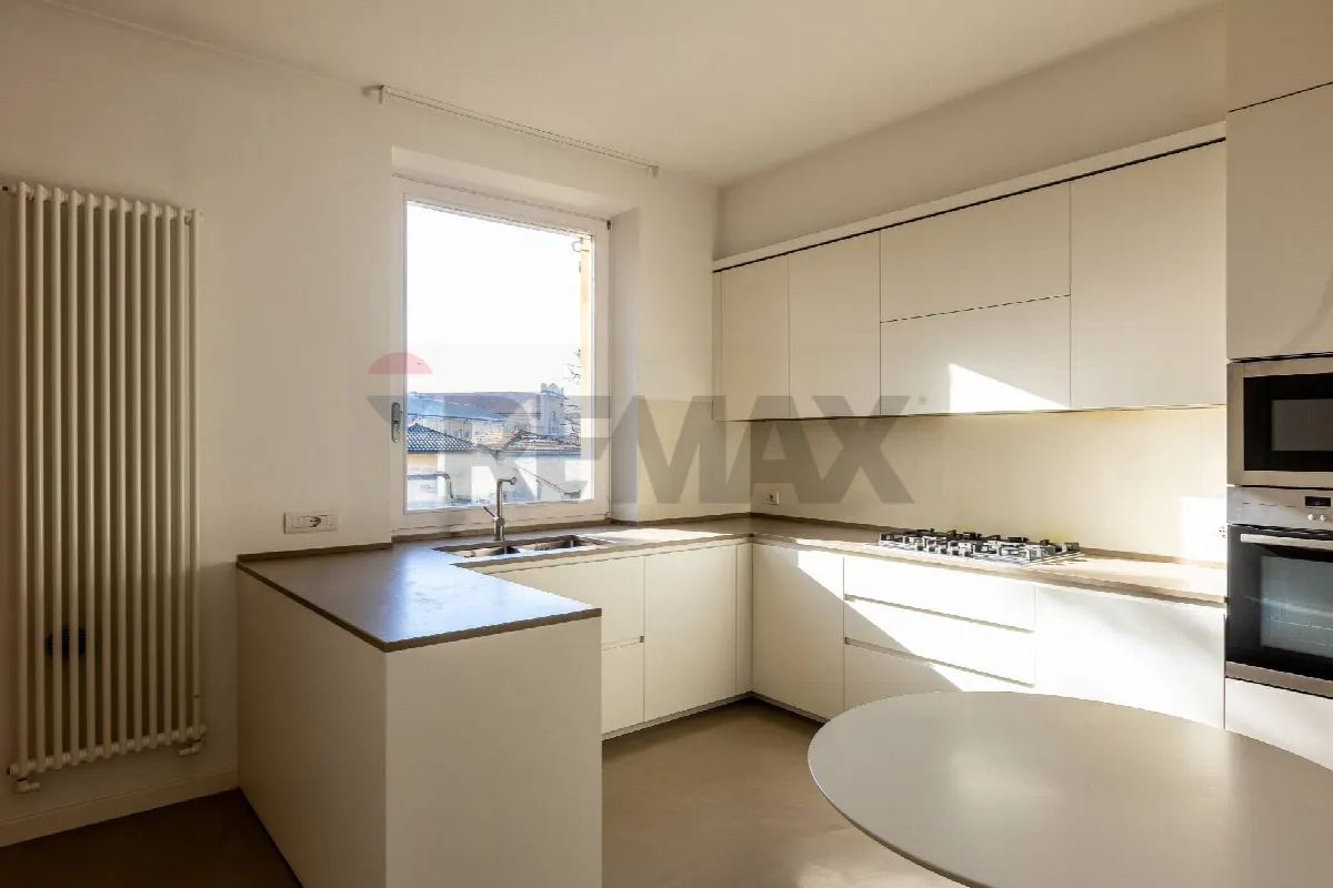 Appartamento in vendita a Piacenza, P.zza Borgo - foto 1