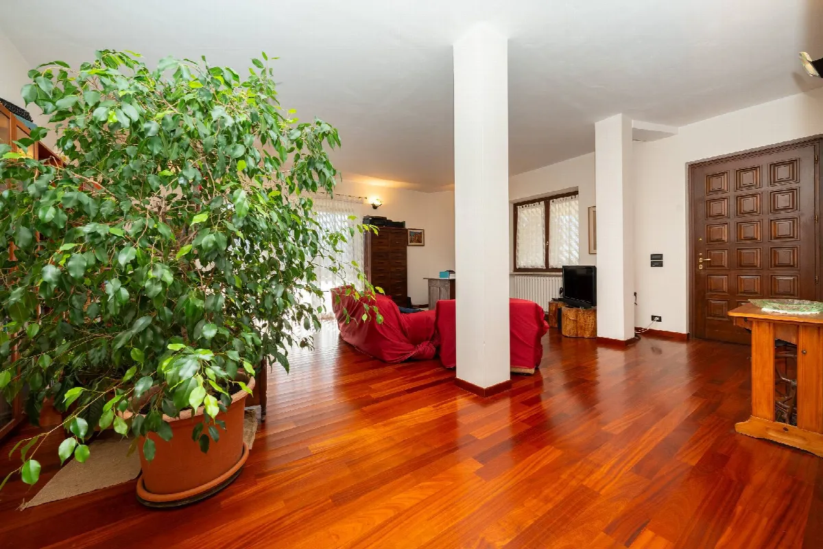 Appartamento in vendita a Leinì, Residenziale - foto 2