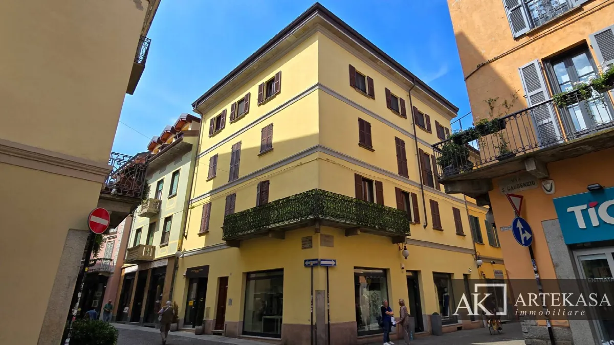 3 LOCALI in vendita a Novara, 1 - Centro - foto 2