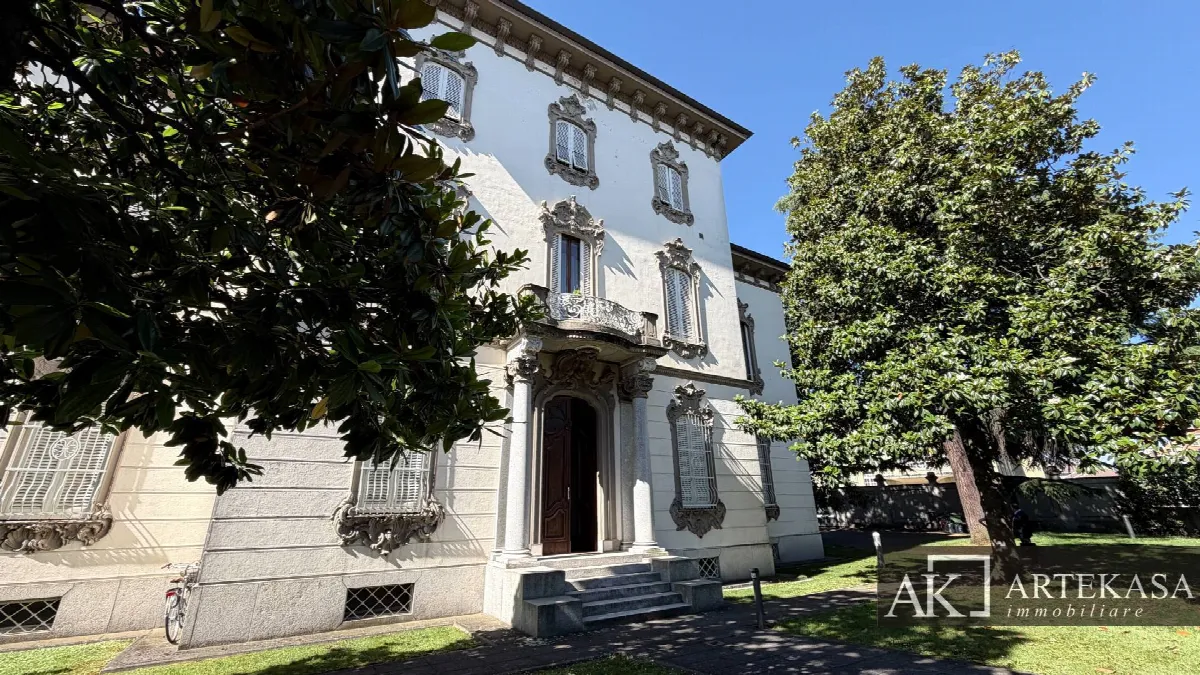 5 LOCALI in vendita a Vercelli - foto 1