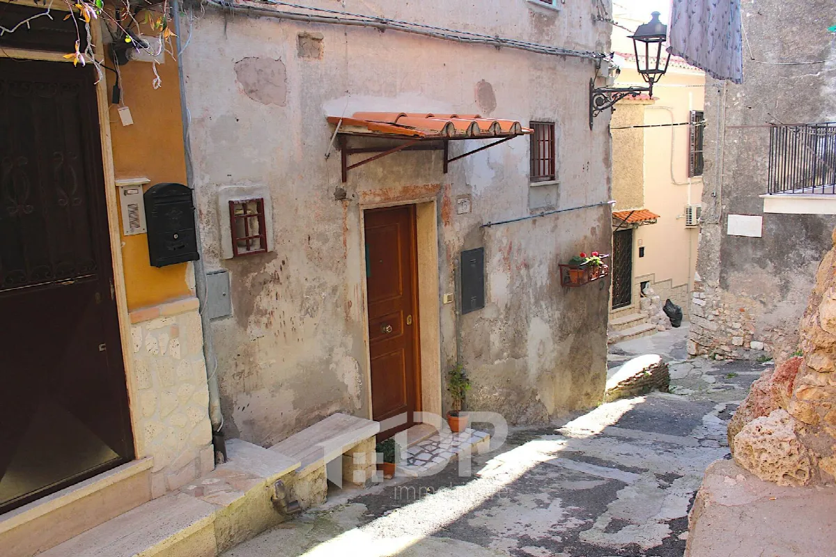 Appartamento in vendita a Palombara Sabina, Centro Storico - foto 3