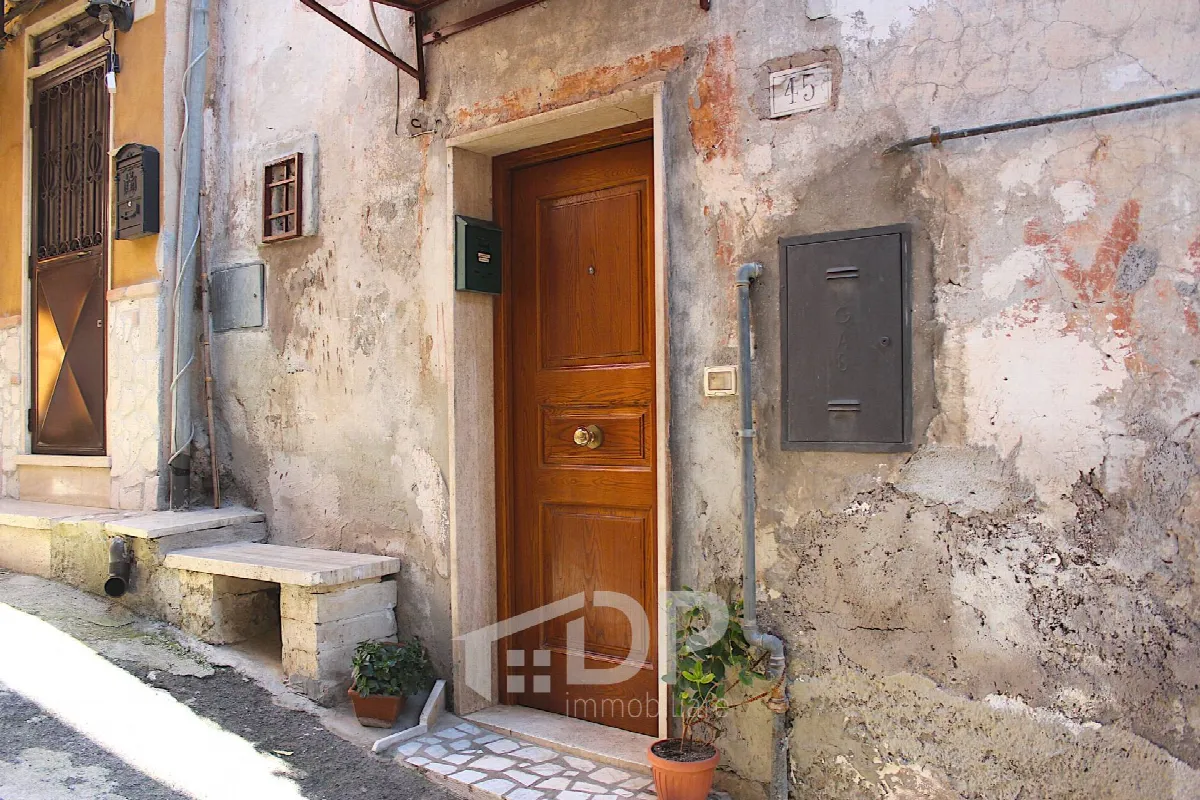 Appartamento in vendita a Palombara Sabina, Centro Storico - foto 4