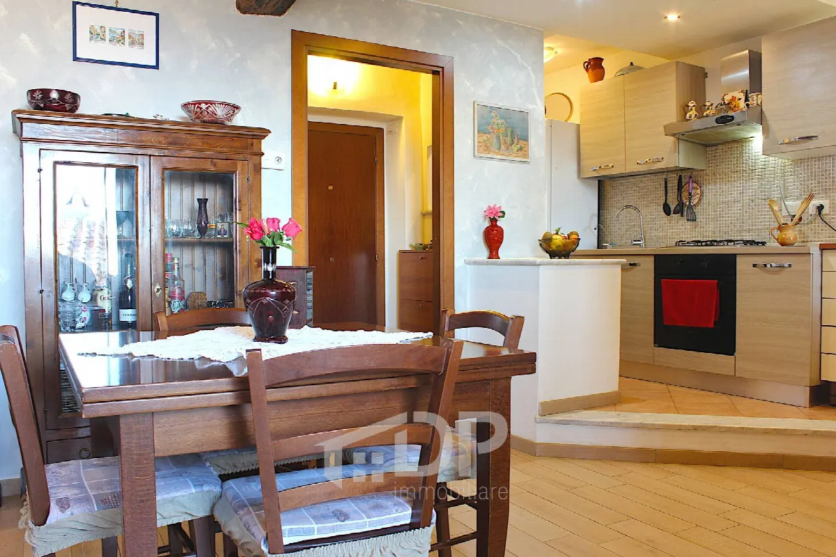 Appartamento in vendita a Palombara Sabina, Centro Storico - foto 6