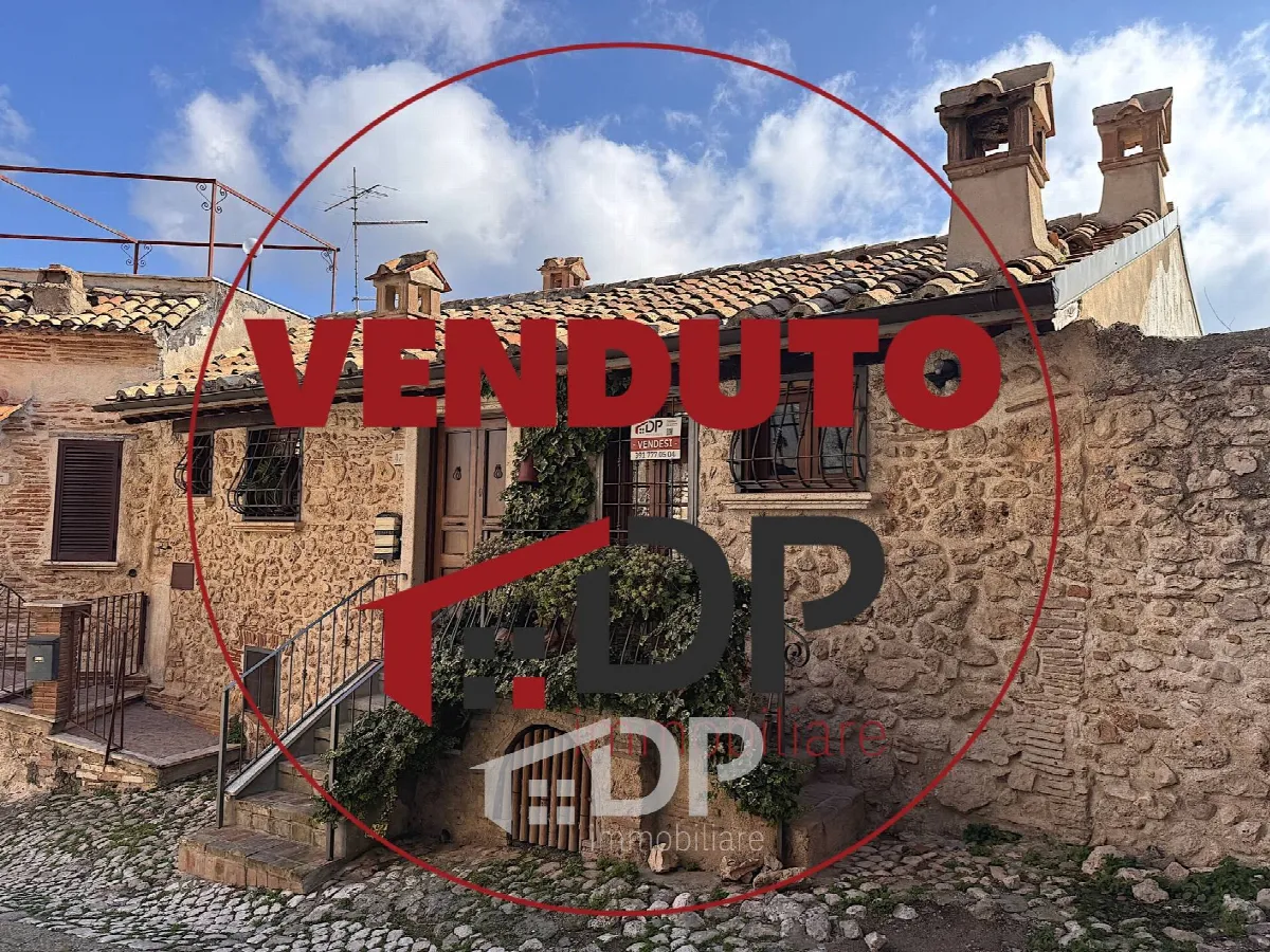 Appartamento in vendita a Palombara Sabina, Centro Storico - foto 1