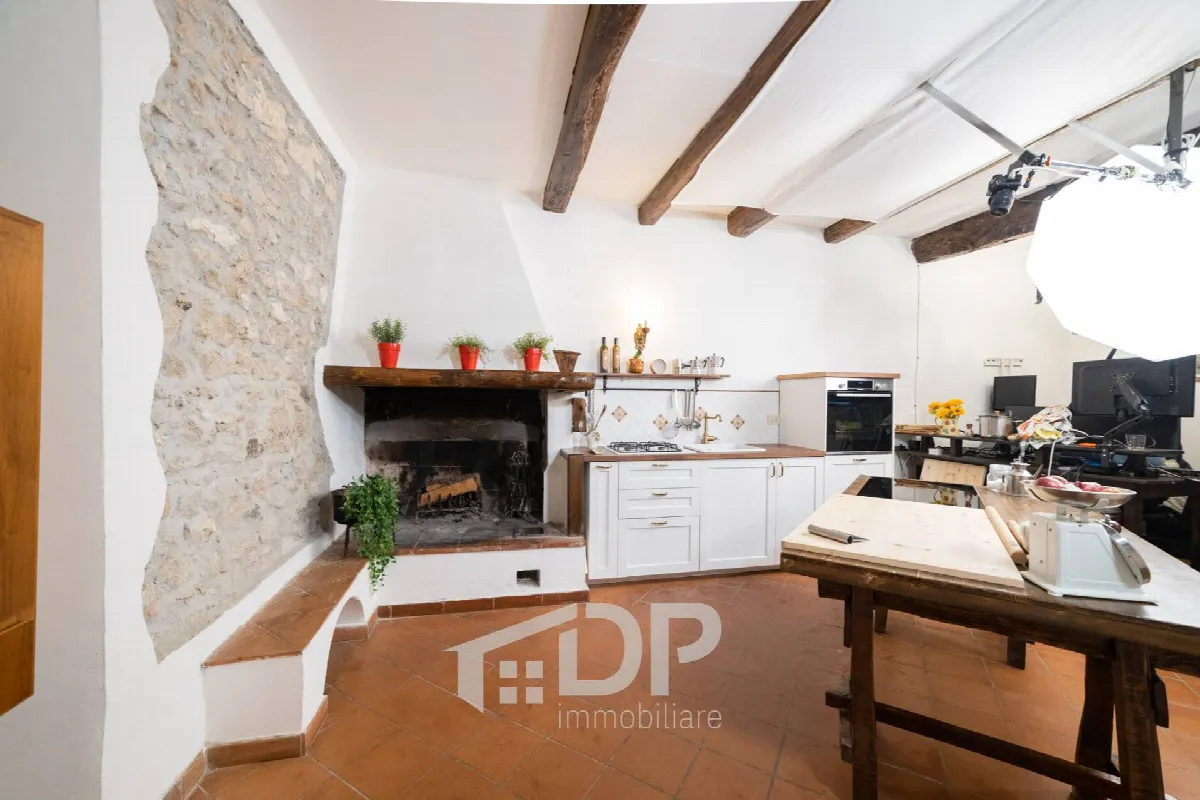 Appartamento in vendita a Palombara Sabina, Centro Storico - foto 4
