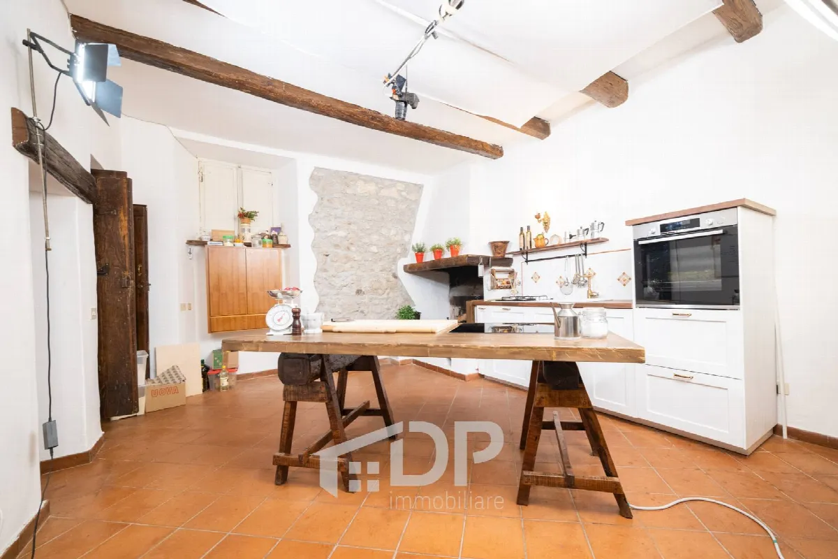 Appartamento in vendita a Palombara Sabina, Centro Storico - foto 7