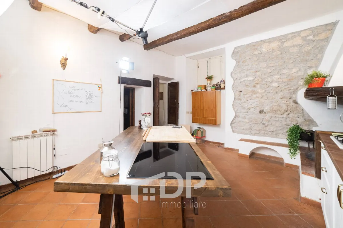 Appartamento in vendita a Palombara Sabina, Centro Storico - foto 8