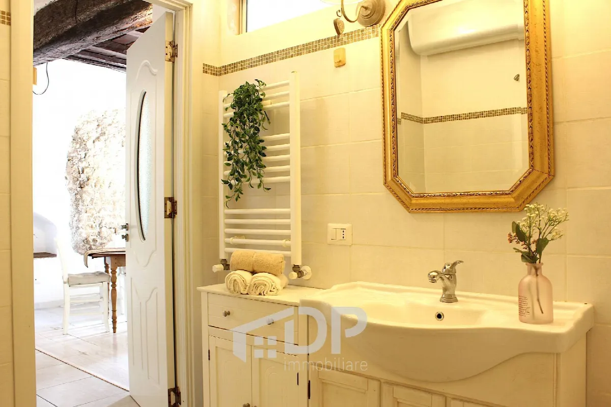 Appartamento in vendita a Palombara Sabina, Centro Storico - foto 10