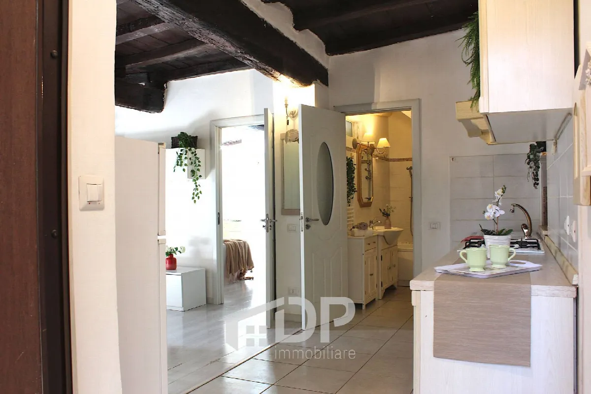 Appartamento in vendita a Palombara Sabina, Centro Storico - foto 3