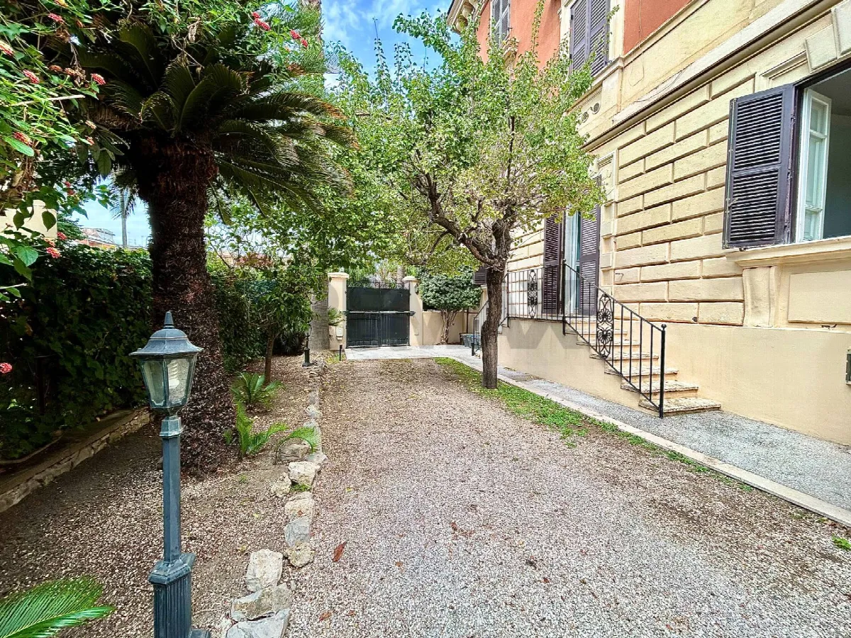 Appartamento in vendita a Terracina, Centro - foto 1