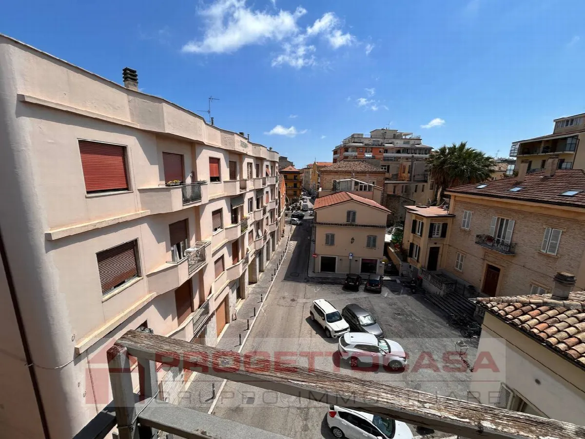 Appartamento in vendita a San Benedetto del Tronto, PAESE ALTO - foto 1