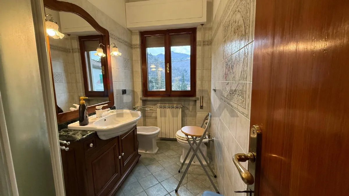 Appartamento in vendita a Bagni di Lucca, Centro - foto 8