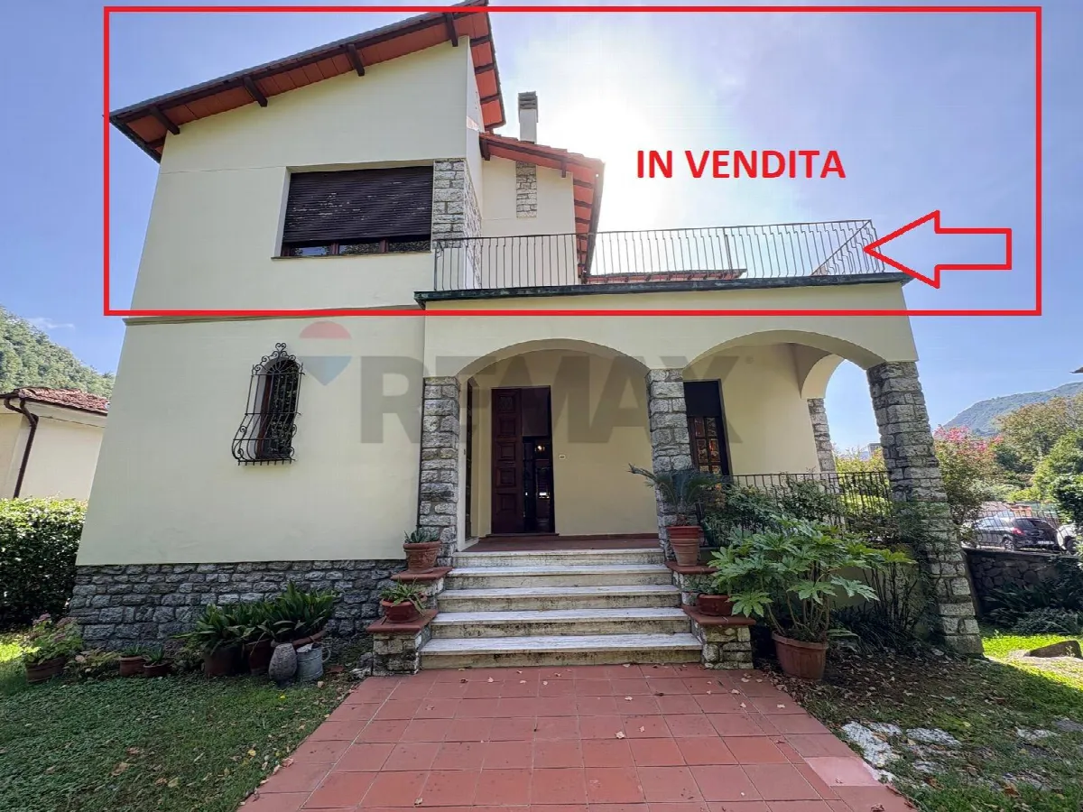 Appartamento in vendita a Borgo a Mozzano, Centro - foto 1