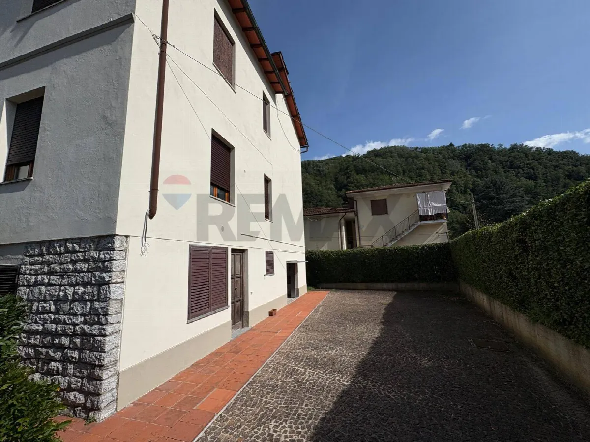Appartamento in vendita a Borgo a Mozzano, Centro - foto 2