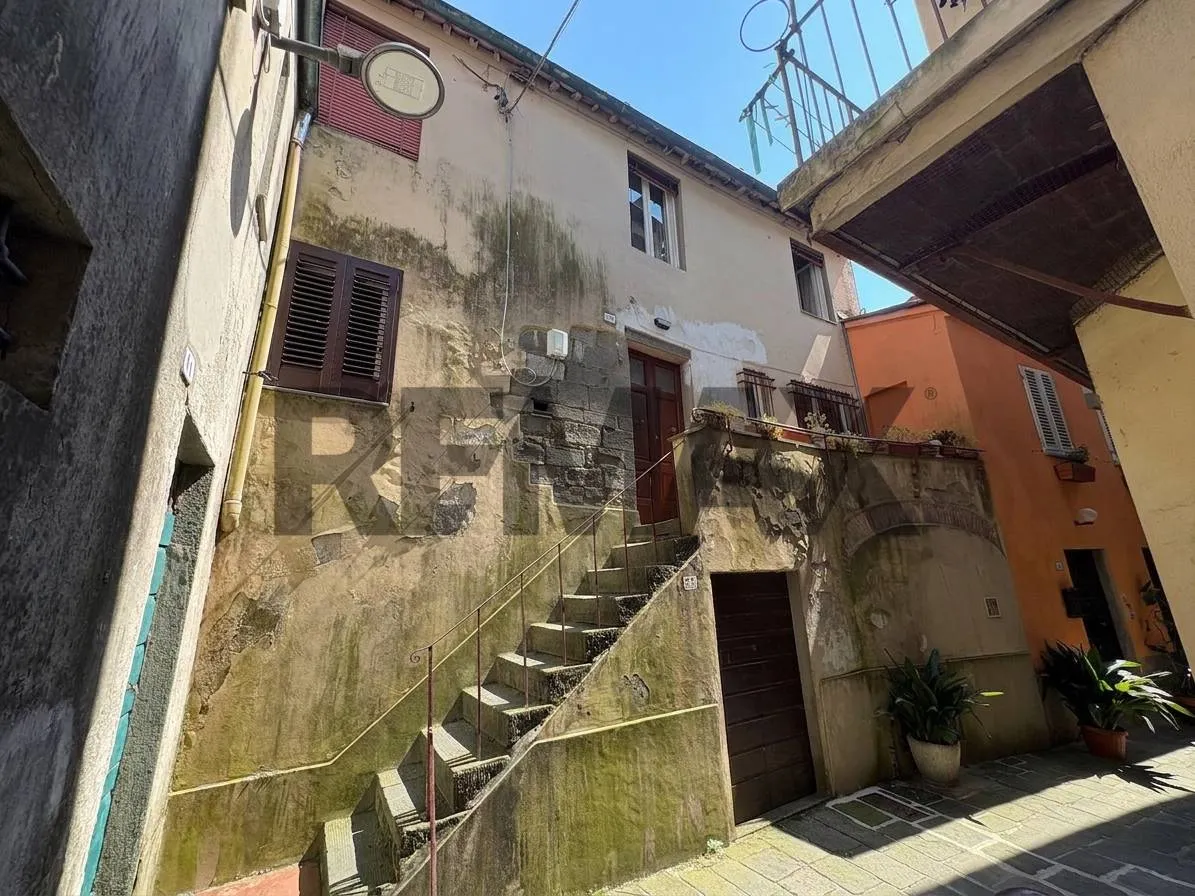 Appartamento in vendita a Borgo a Mozzano, Centro - foto 1