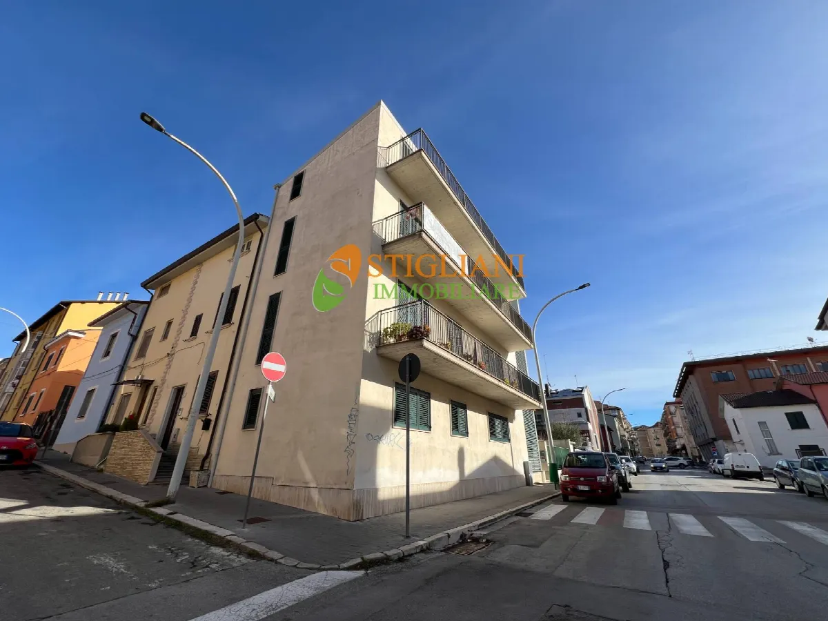 Appartamento in vendita a Campobasso, Semicentro - foto 2