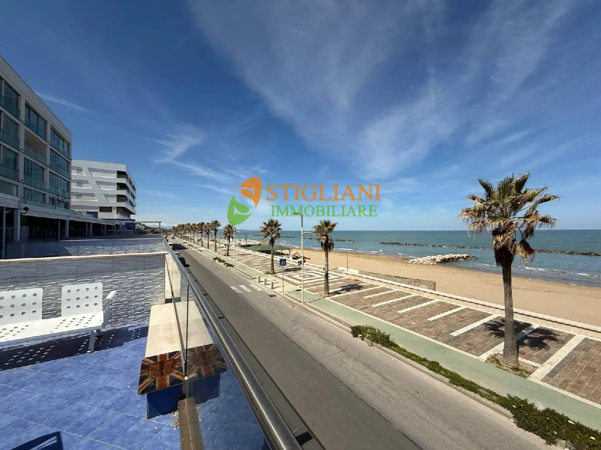 Appartamento in vendita a Termoli, Lungo Mare C. Colombo - foto 1