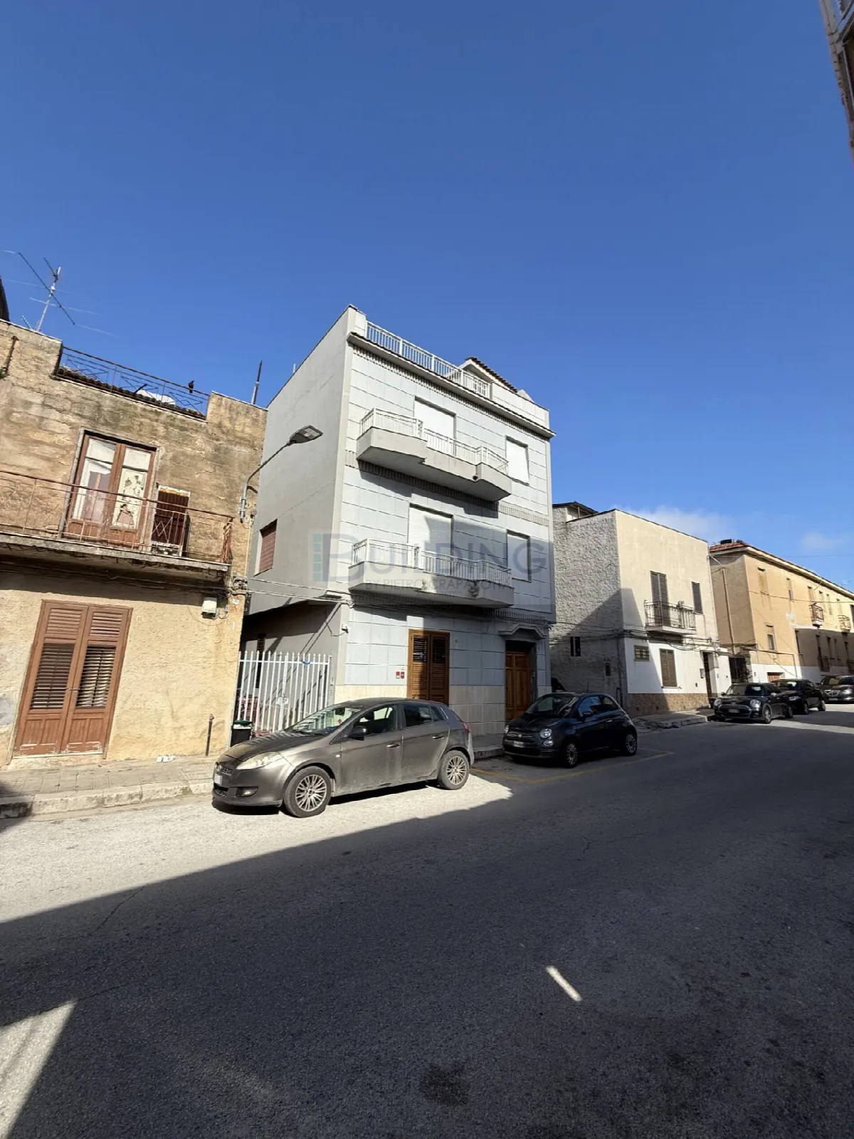 Appartamento con accesso indipendente in vendita a Castelvetrano, Castelvetrano Città - foto 1