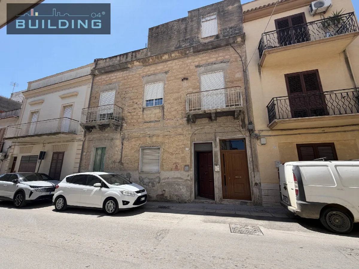 Appartamento con accesso indipendente in vendita a Castelvetrano, Castelvetrano Città - foto 1