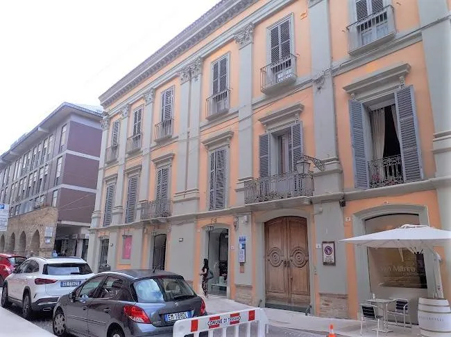 Appartamento in vendita a Teramo, Centro - foto 2