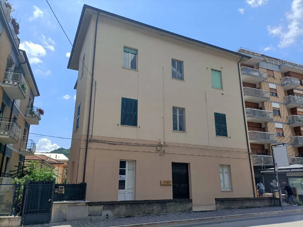 Appartamento con ingresso indipendente in vendita a Teramo, Centro - foto 1