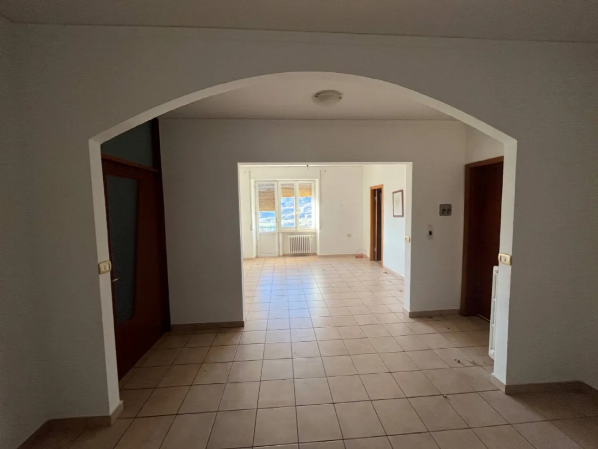 Appartamento con ingresso indipendente in vendita a Teramo, Rocciano - foto 4