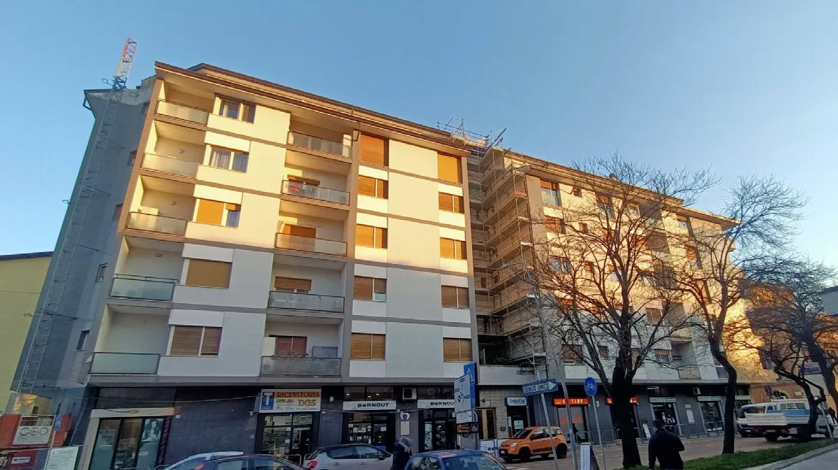 Appartamento in vendita a Teramo, Centro - foto 1