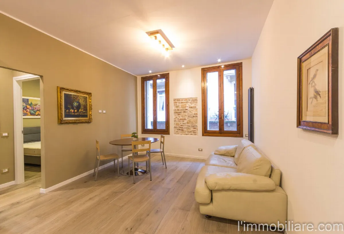 Appartamento in vendita a Verona, Centro storico - foto 1