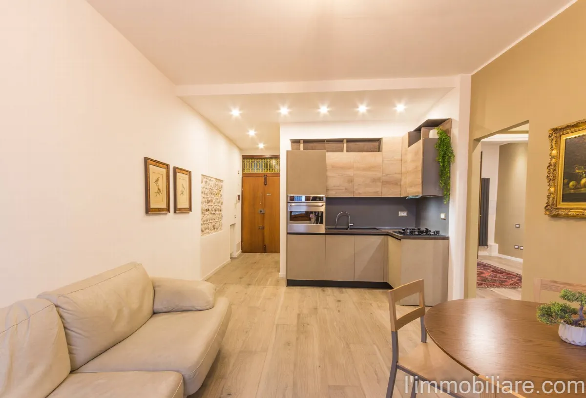 Appartamento in vendita a Verona, Centro storico - foto 2