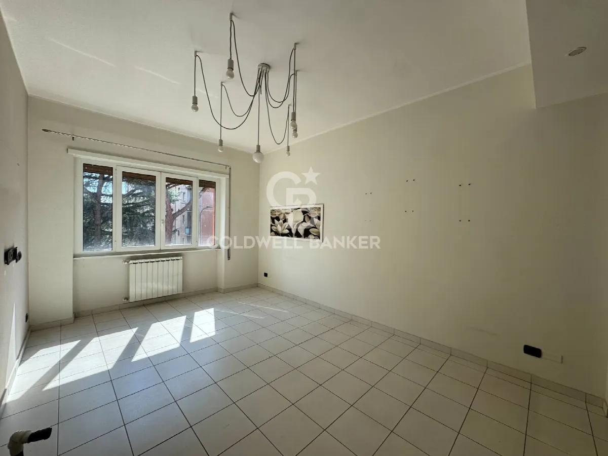 3 locali in vendita a Pomezia, Centro - foto 2