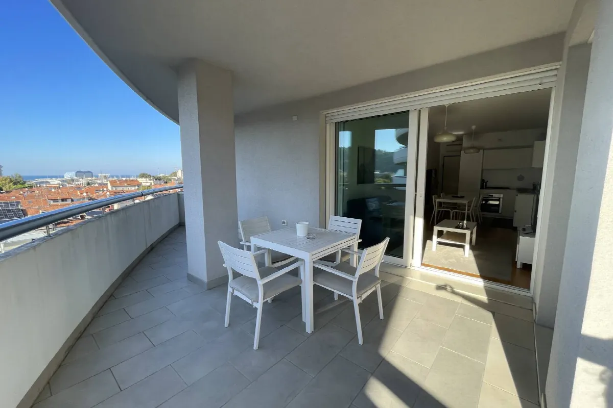 Appartamento in vendita a Pesaro, Mare - foto 1