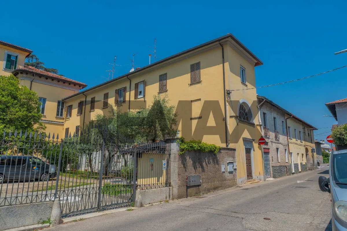 Appartamento in vendita a Cassano Magnago, Sant'Anna - foto 1
