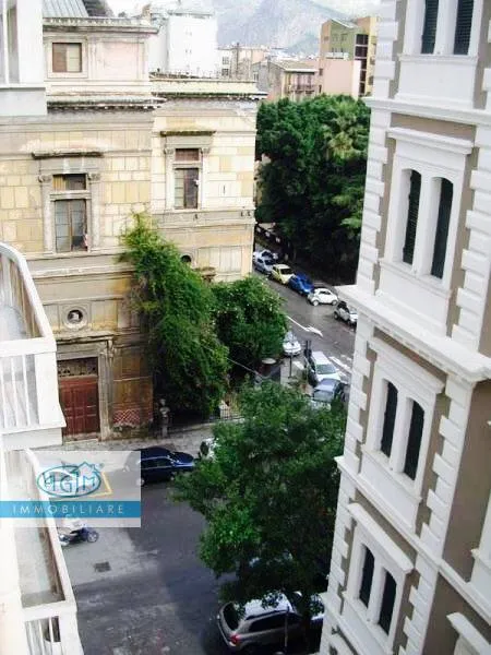 Appartamento in vendita a Palermo, Politeama - Ruggero Settimo - foto 2