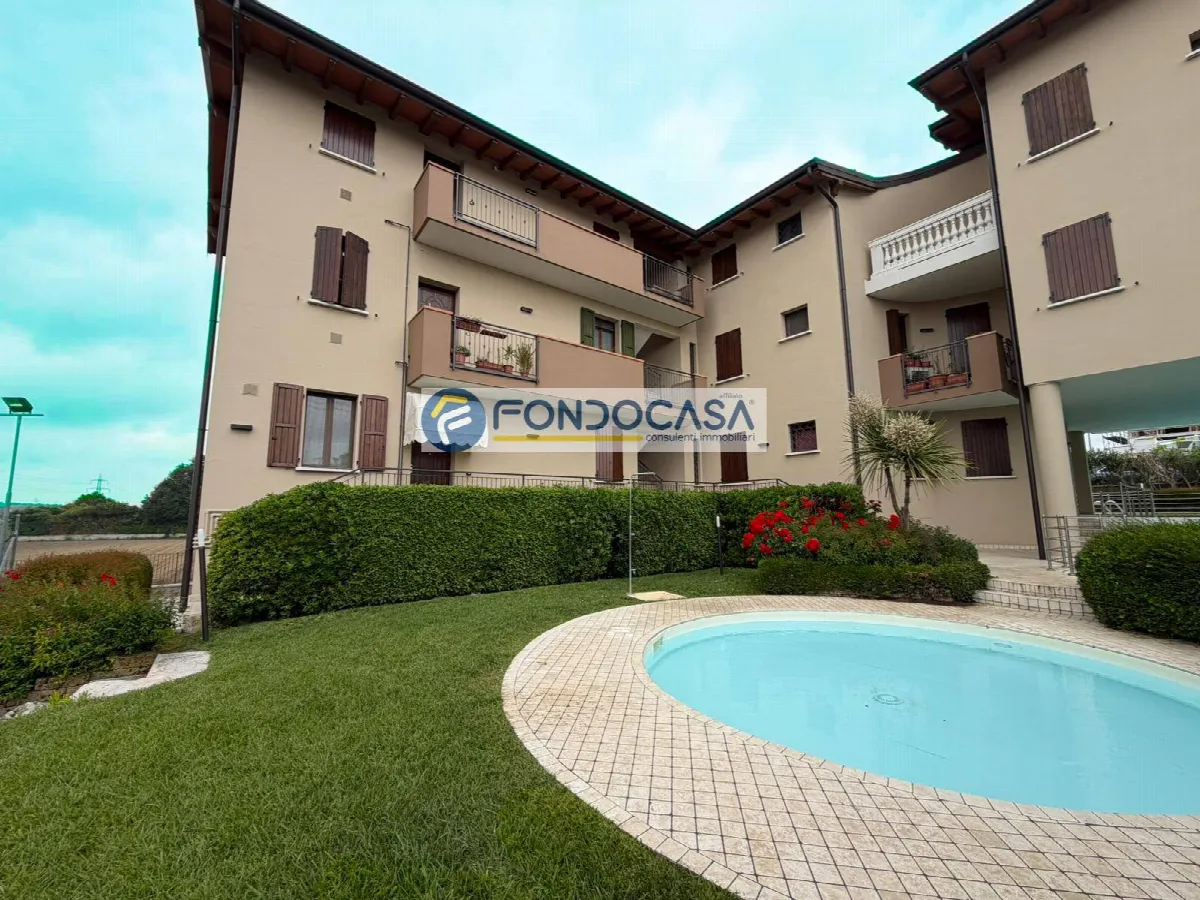 Appartamento in vendita a Desenzano del Garda, Vaccarolo - foto 2