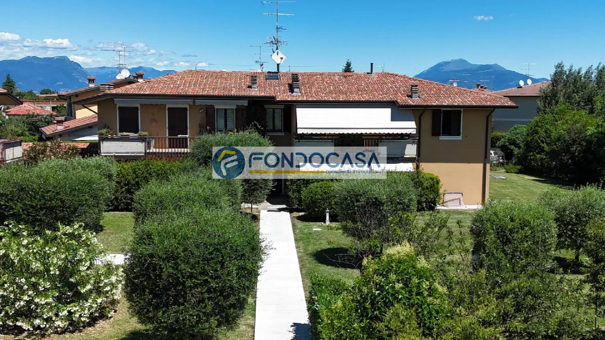 Appartamento in vendita a Desenzano del Garda, San Martino della Battaglia - foto 1