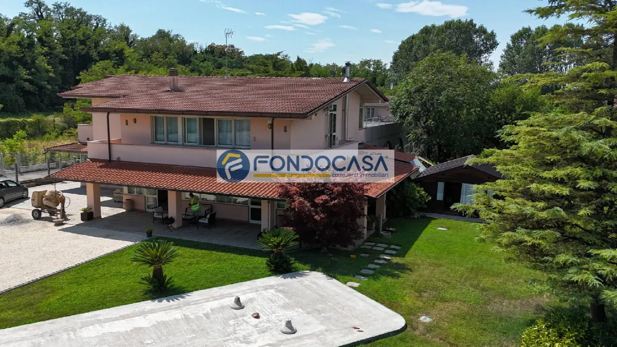 Appartamento in vendita a Desenzano del Garda, Rivoltella del Garda - foto 2