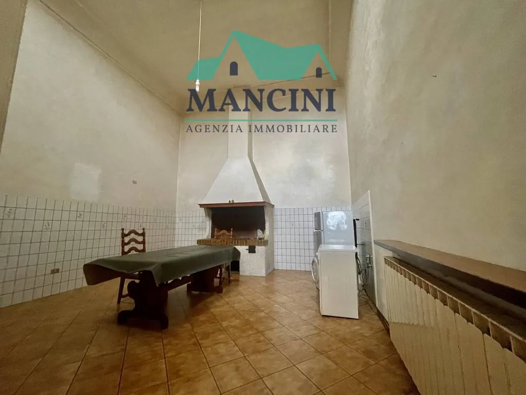 Appartamento in vendita a Jesi, centro zona alta - foto 2