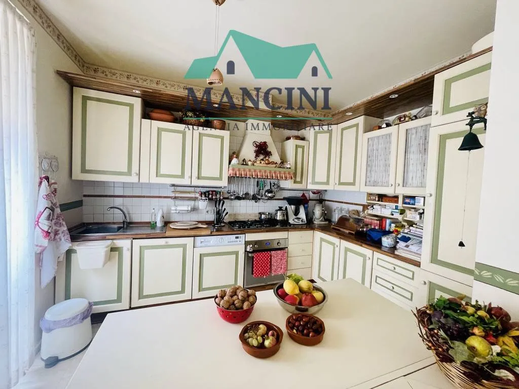 Appartamento in vendita a Jesi, Centro storico - foto 3